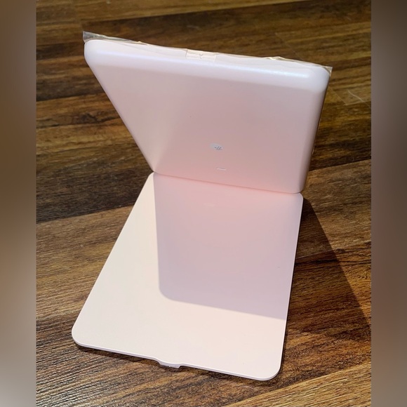 Travel vanity mirror - Picture 6 of 8